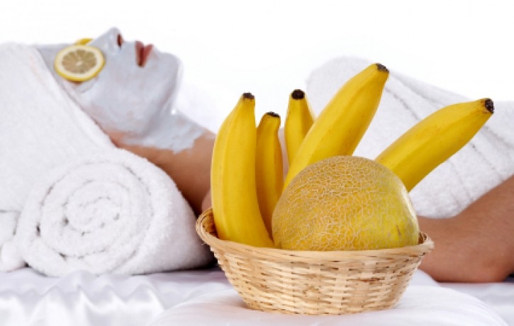 ĐÁNH BAY MỤN TRONG 4 NGÀY BẰNG QUẢ CHUỐI CỰC ĐƠN GIẢN